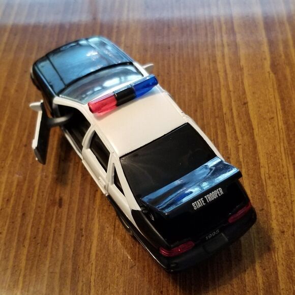 Oklahoma Highway Patrol Road Champs die cast police car 1:43 scale - Picture 9 of 11